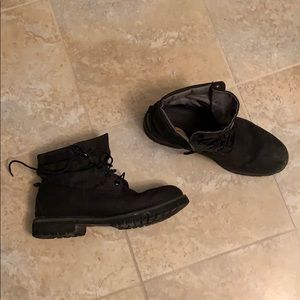 Black camo Timberland boots